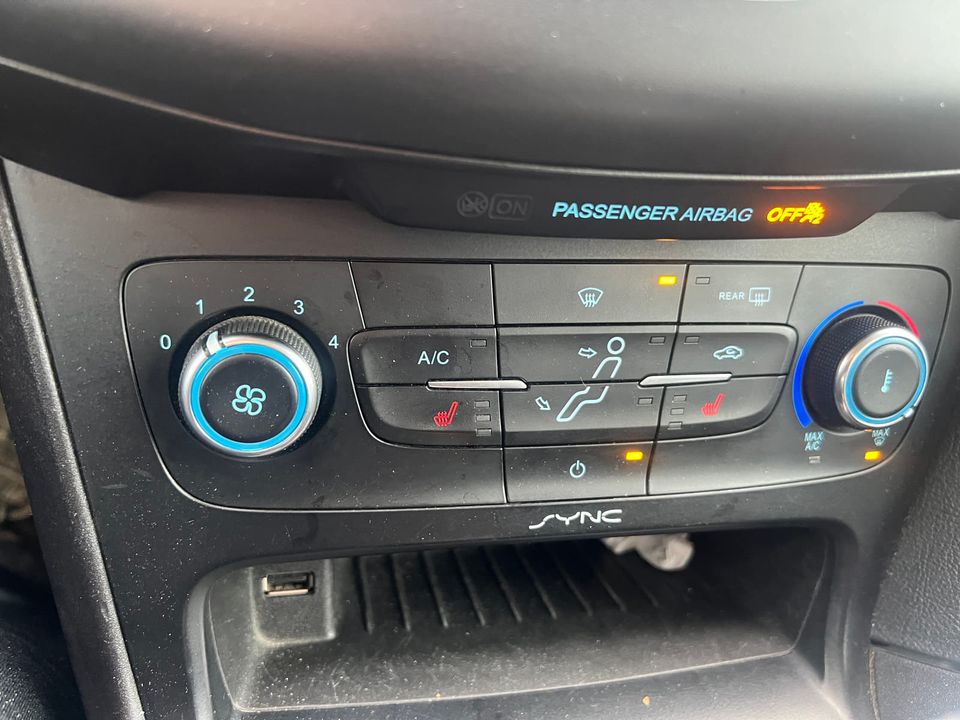 Ford Focus 2016 - Image 12